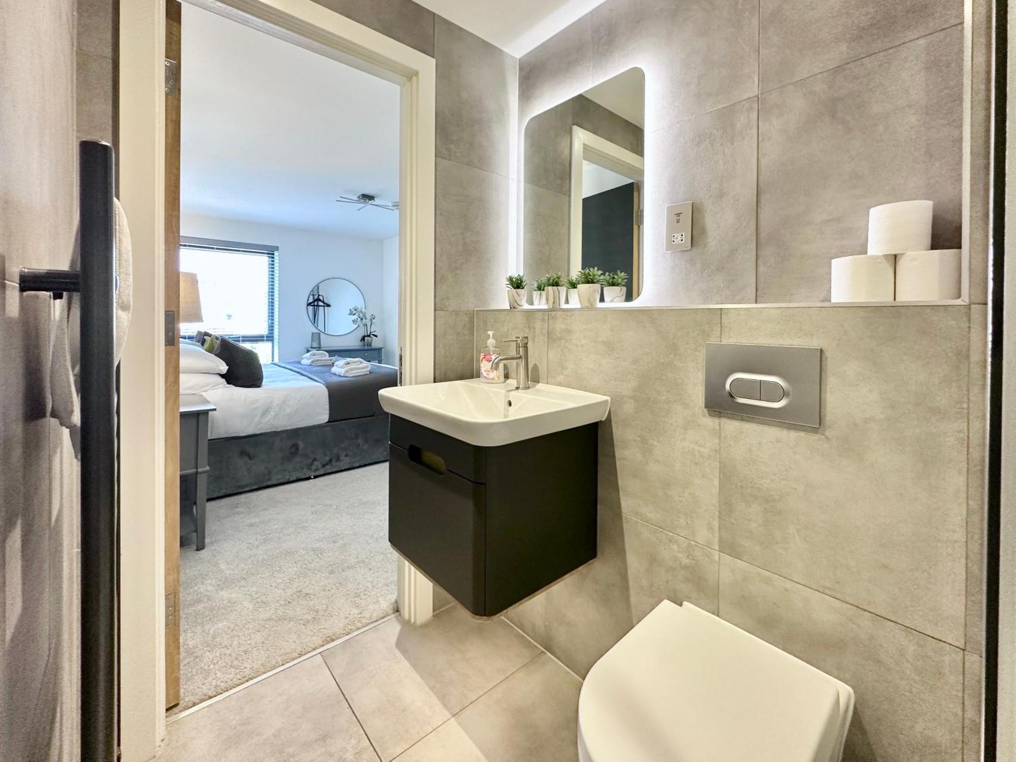 Icona Luxury Apartment With Minster Views & Allocated Parking York Esterno foto